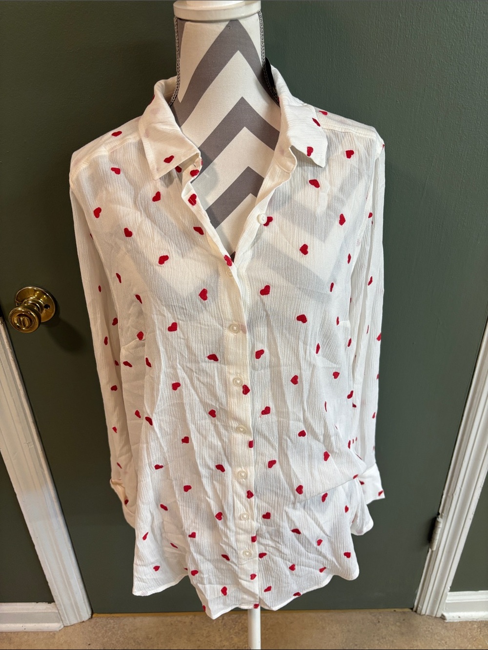 torrid White Button-Down Shirt with Red Heart Print